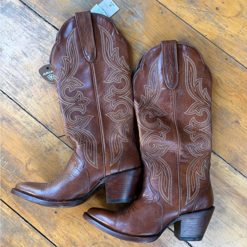NWT WOMEN'S Ariat Belinda StretchFit Western Cowgirl Boot